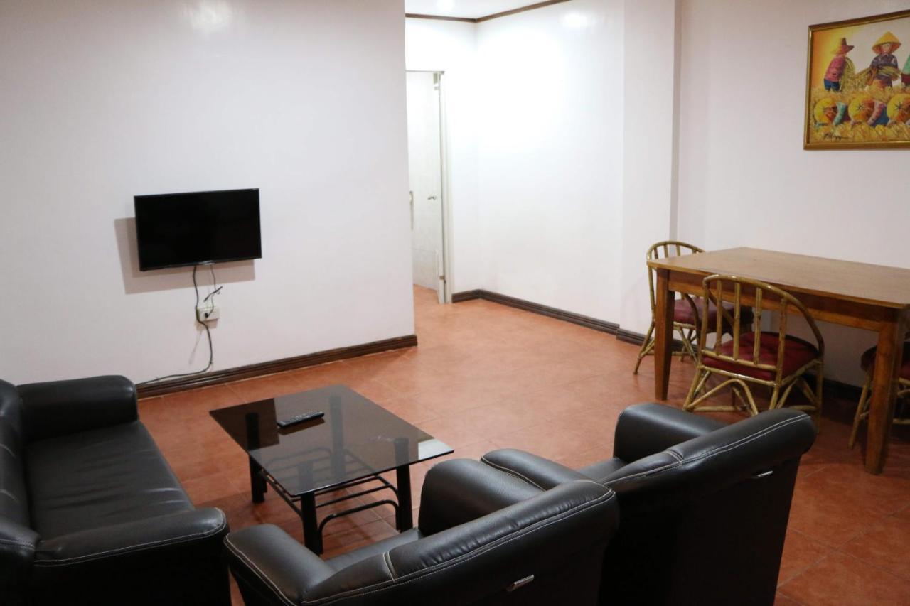 Badladz Staycation Condos プエルト・ガレラ エクステリア 写真